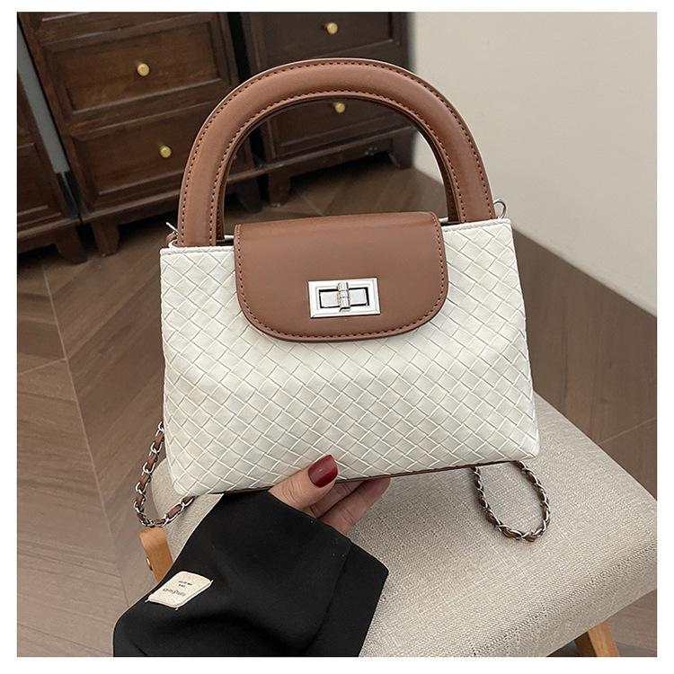 

Модная сумка-тоут женская сумка новая сумка с бриллиантовой цепочкой темпераментная простая на плечо через плечо маленькая квадратная сумка One size