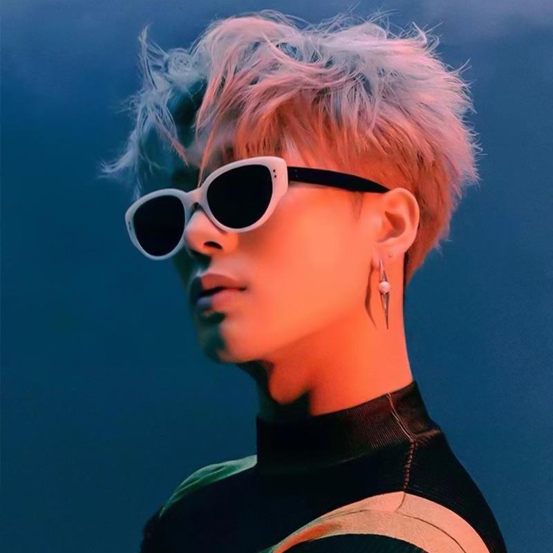 Модные женские солнцезащитные очки без оправы — фото 11