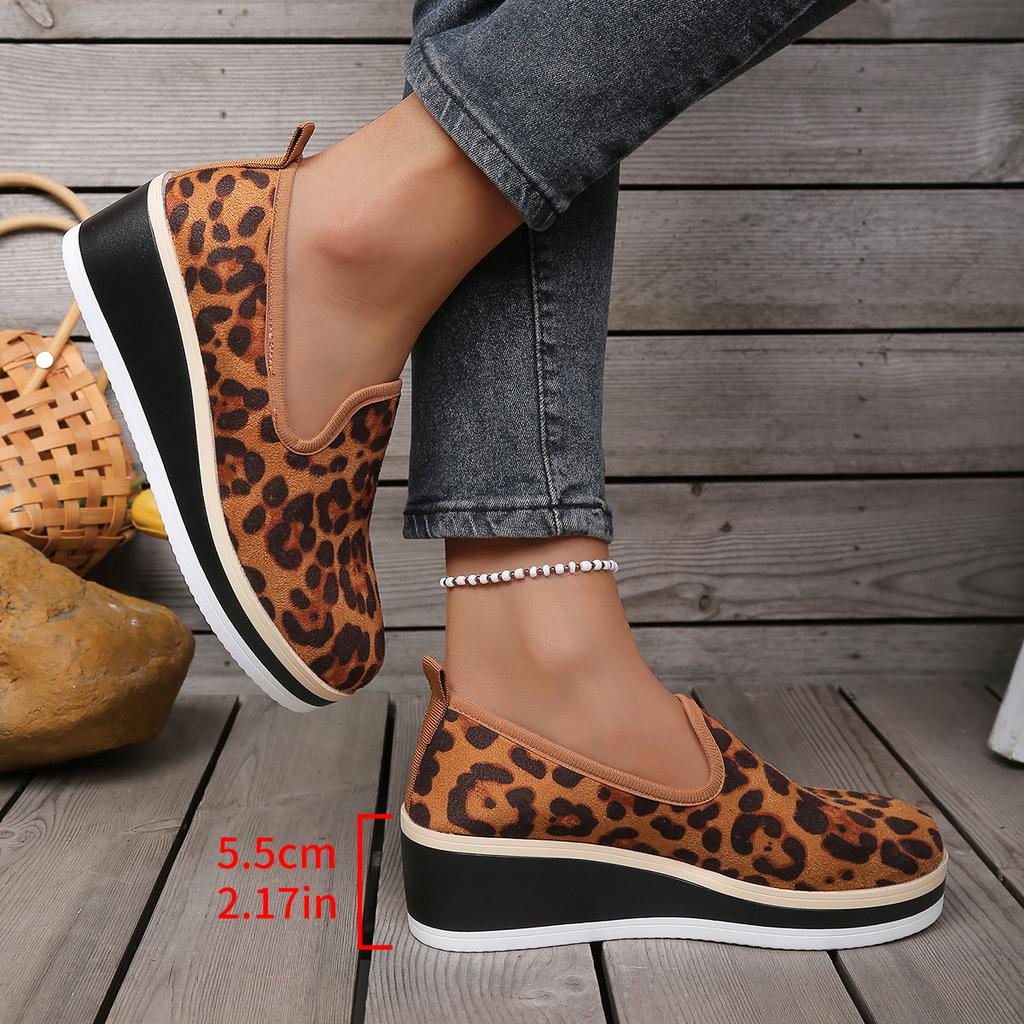 Handel duże rozmiary panterka koturn okrągły nosek buty jednoczęściowe 22 wiosna nowe europejskie i amerykańskie okrycia wierzchnie mokasyny buty jednoczęściowe