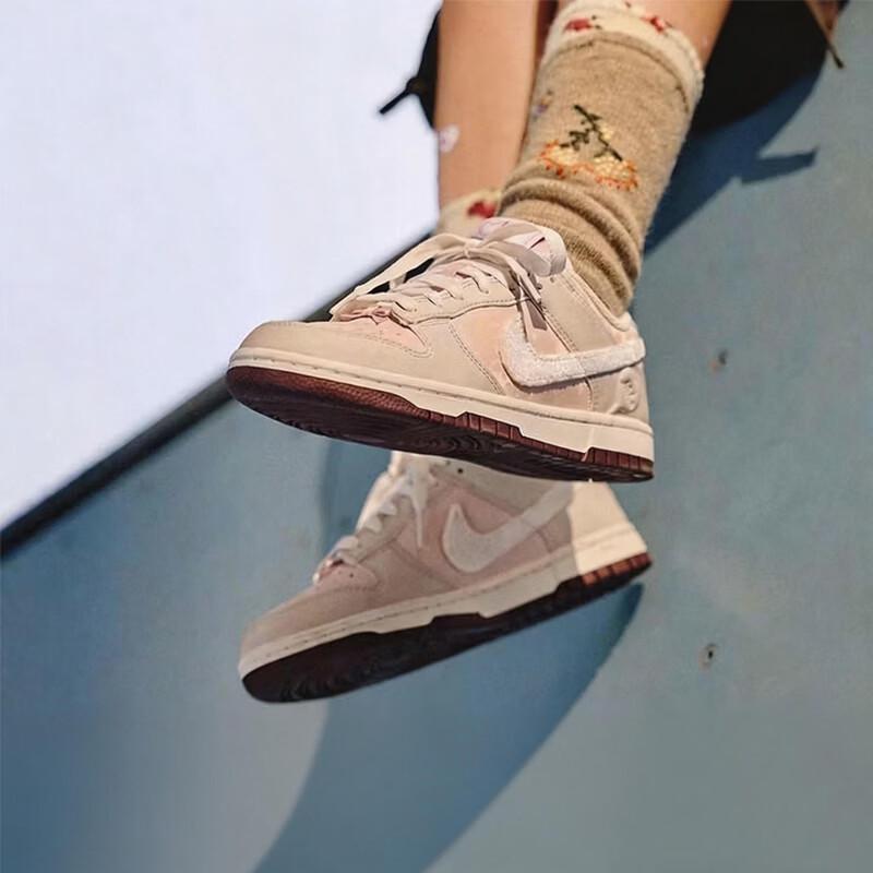 Nike Dunk Low Valentine's Day Women's Shoes