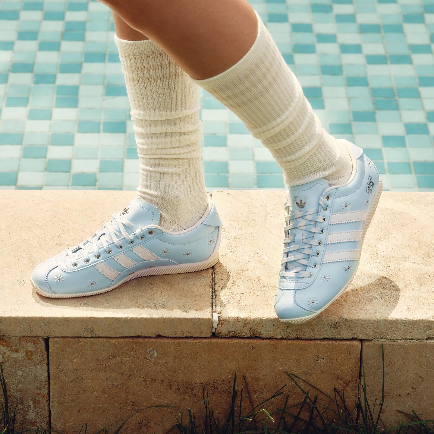 Adidas Originals ANFU German Army Trainers Women s Low Top Sky Blue Wh 37