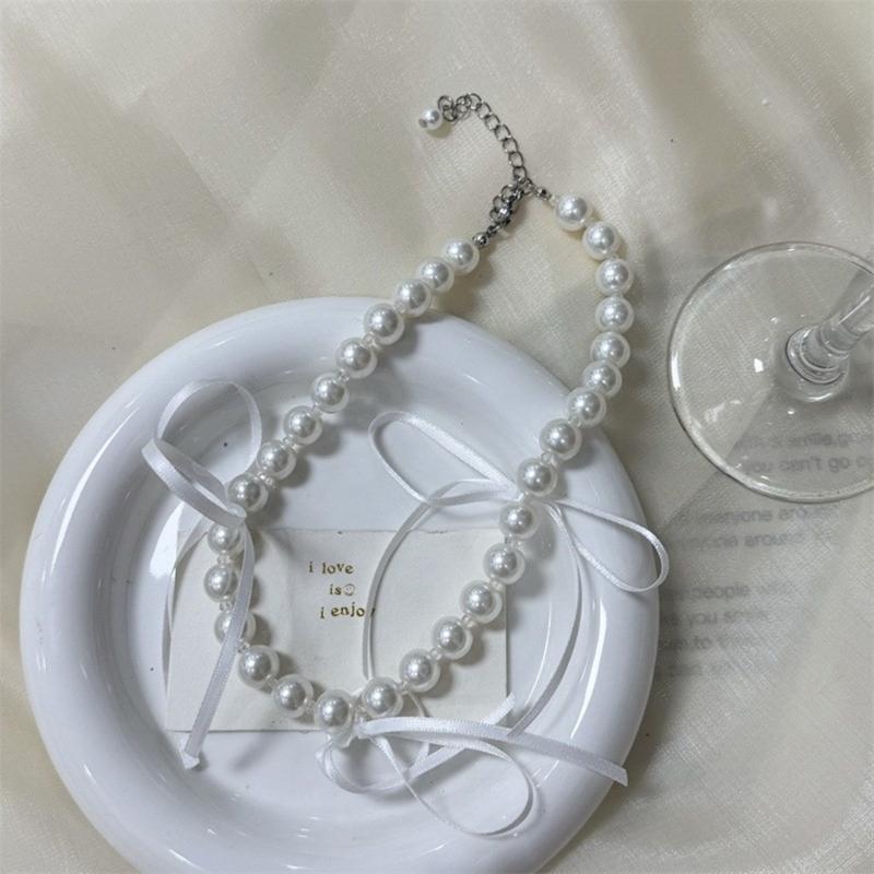 Fashion Elegant Ribbon Bowknot Short Necklace Pearl Clavicle Chain Choker Necklace Statement Jewelry Neck Chain