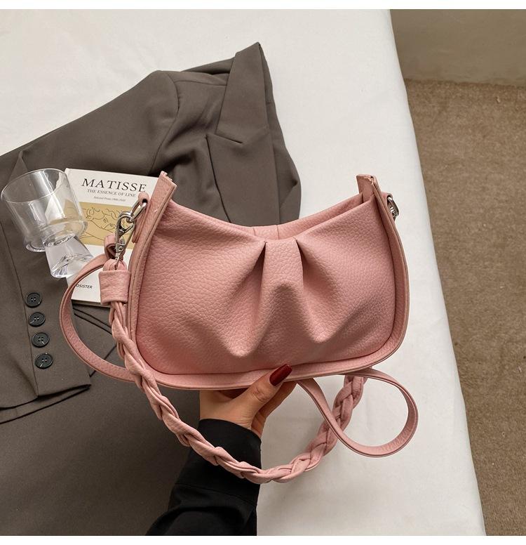 

Spring pleated underarm bag 2025 new bag women s bag fashion Korean version women s shoulder bag chain crossbody women s bag розовый