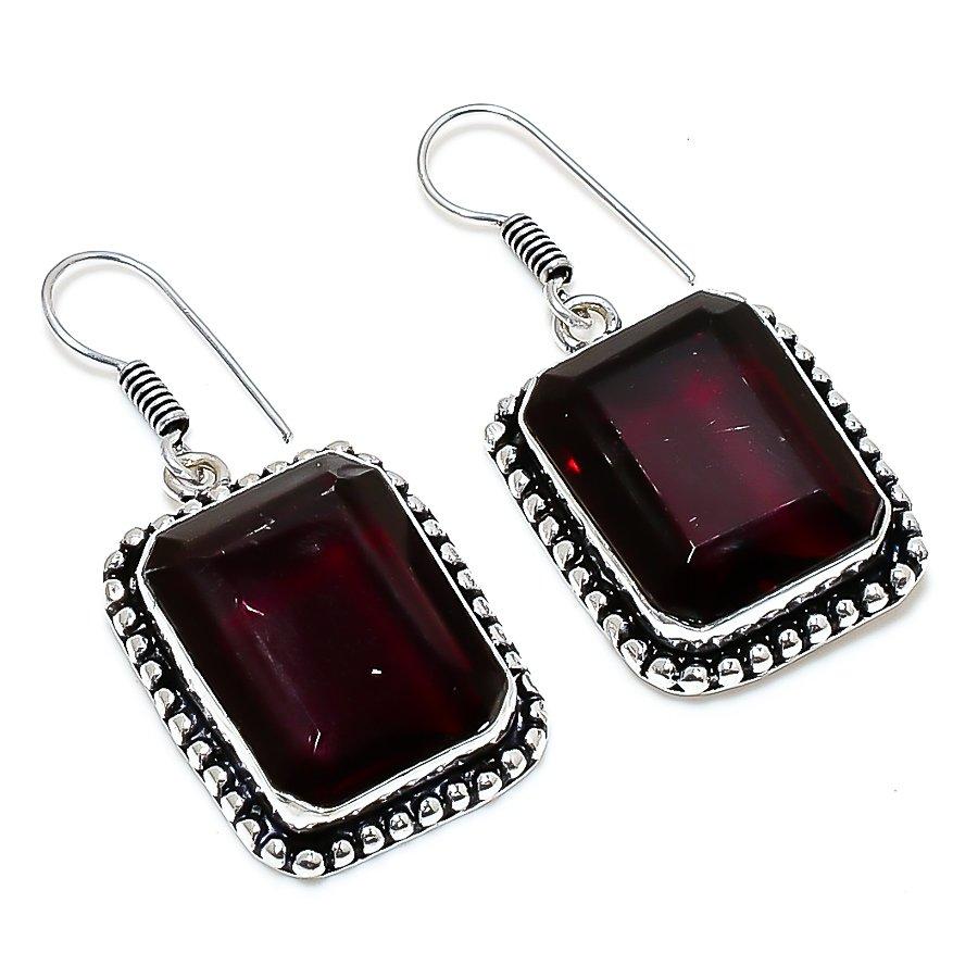 

Этнические ювелирные серьги ручной работы с драгоценным камнем Мозамбикский гранат 1,69 дюйма SR-8463