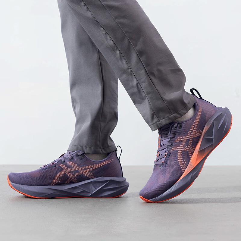 ASICS NOVABLAST Men s Running Shoes 11