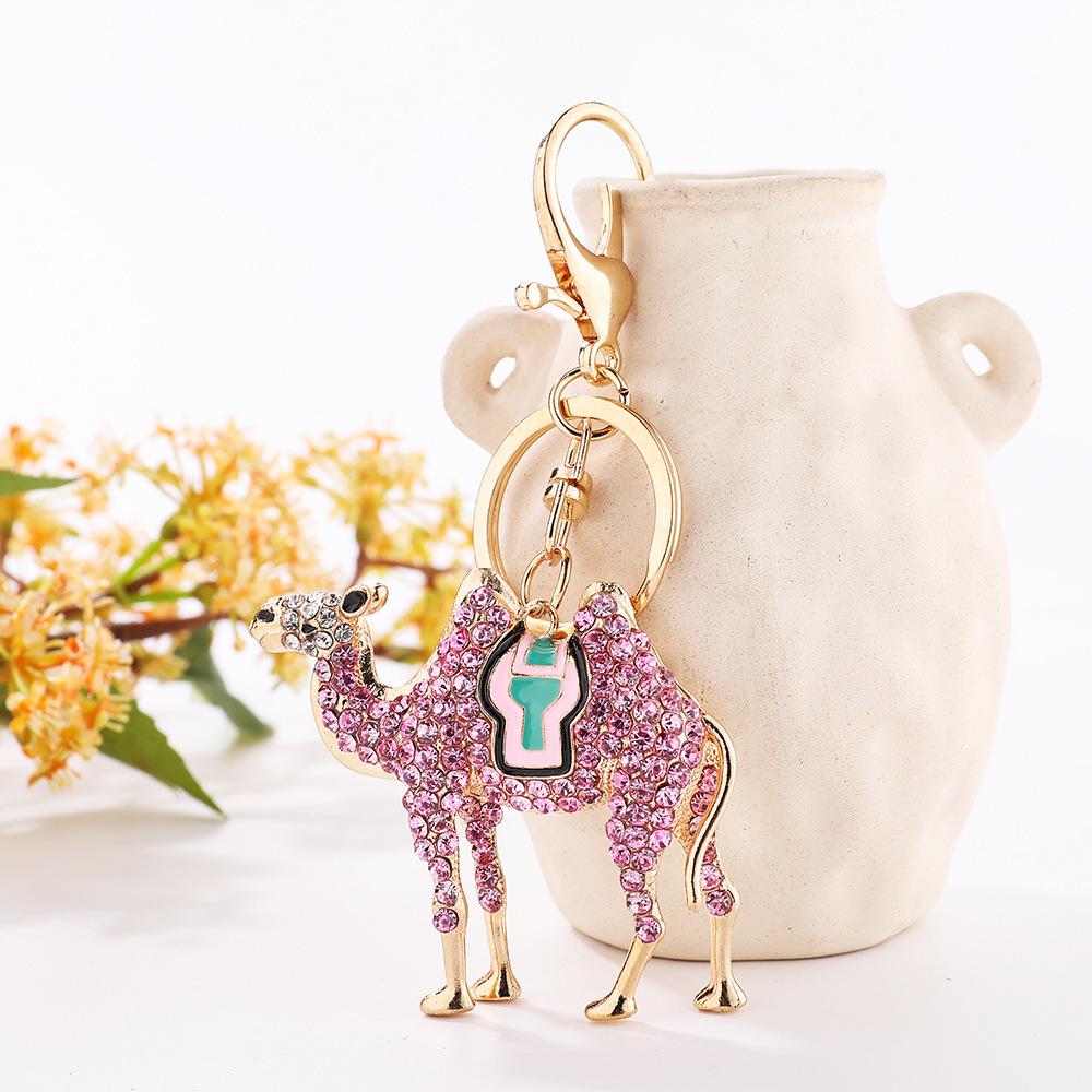 Strasskamel Nyckelring: Kreativt djurpendant för män och kvinnor