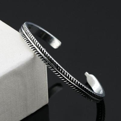 Armbänder – Manschettenarmbänder