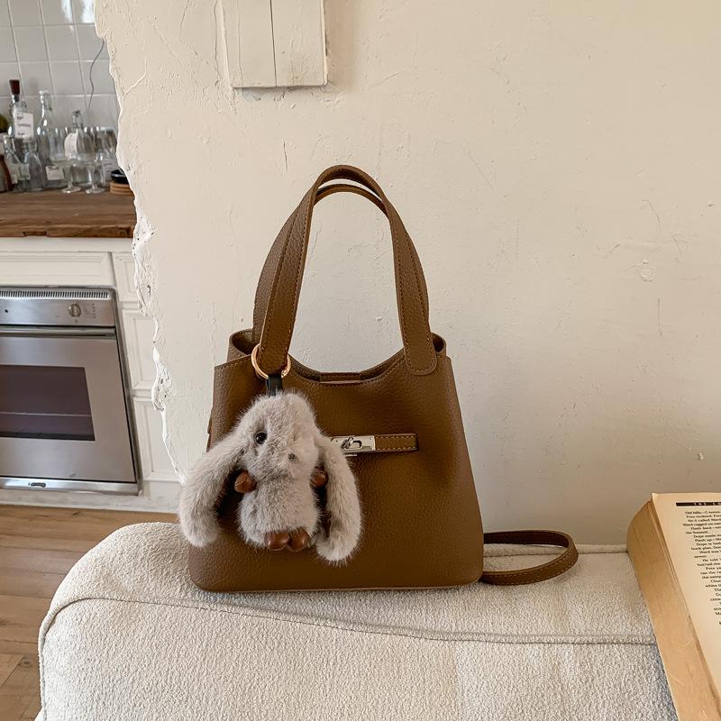 Trend Simple Portable Bucket Bag Women's Winter New Fashion High Value Casual Fashion Messenger Bag