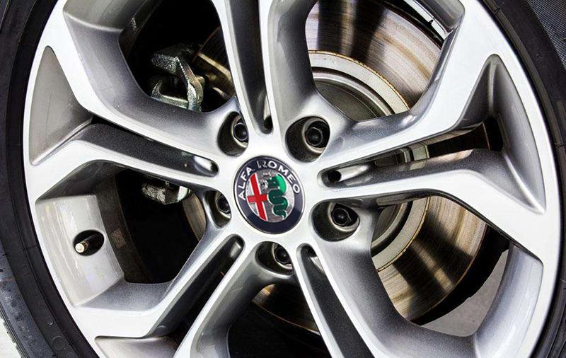 Car Stickers For Alfa Romeo 4pcs/set 56mm Car Wheel Center Hub Stickers 60mm Car Wheel Center Hub Caps Auto Decoration Accessori