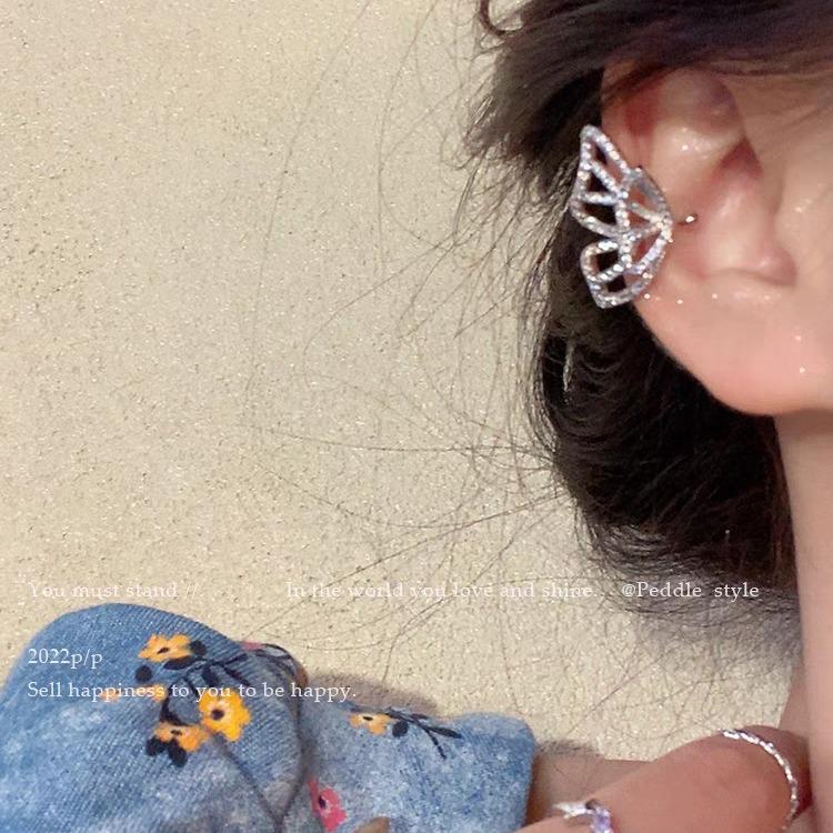 Elegant Butterfly Ear Clips for Non-Pierced Ears – Luxury, Niche Design Jewelry for Women