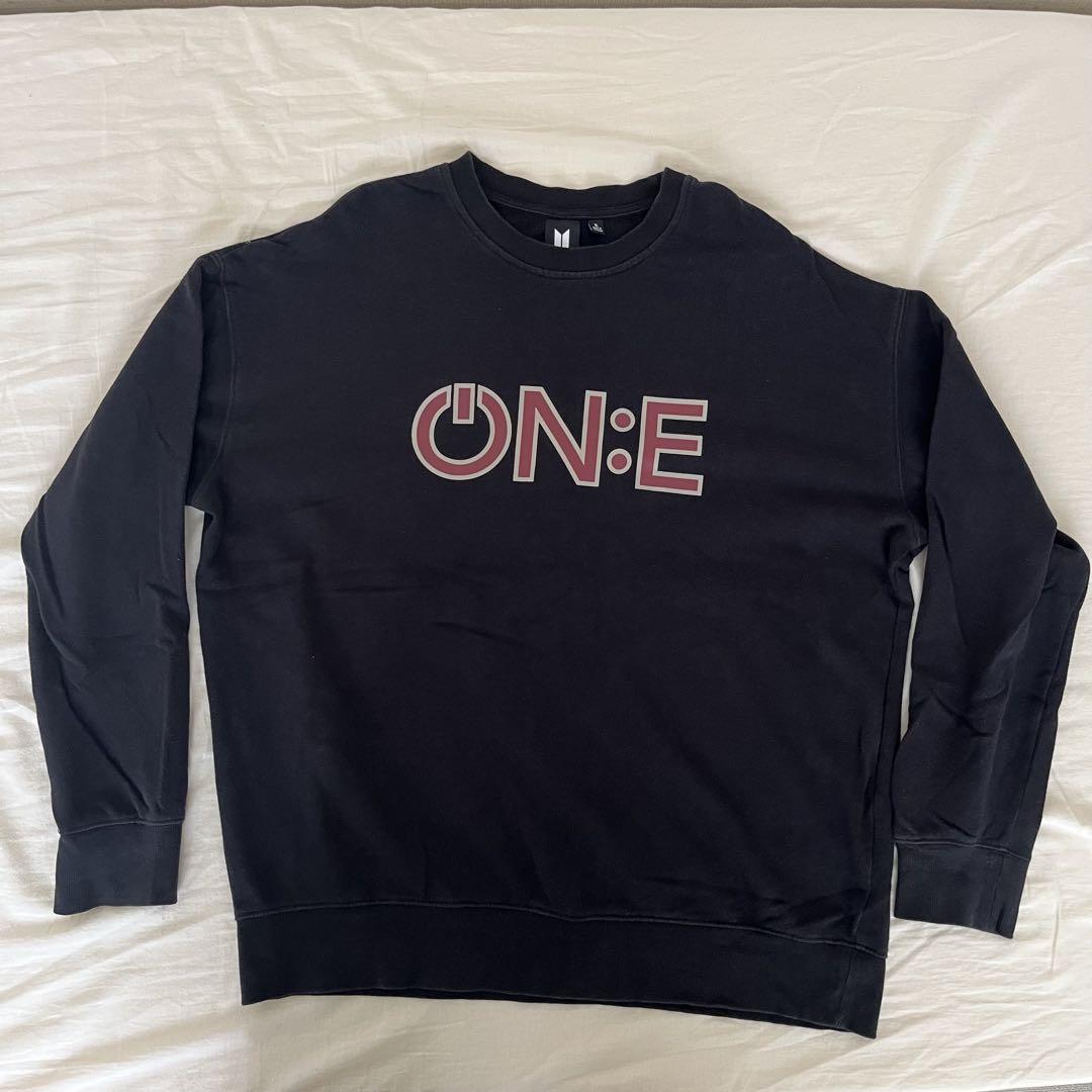 

[USED] BTS ON:E Sweatshirt