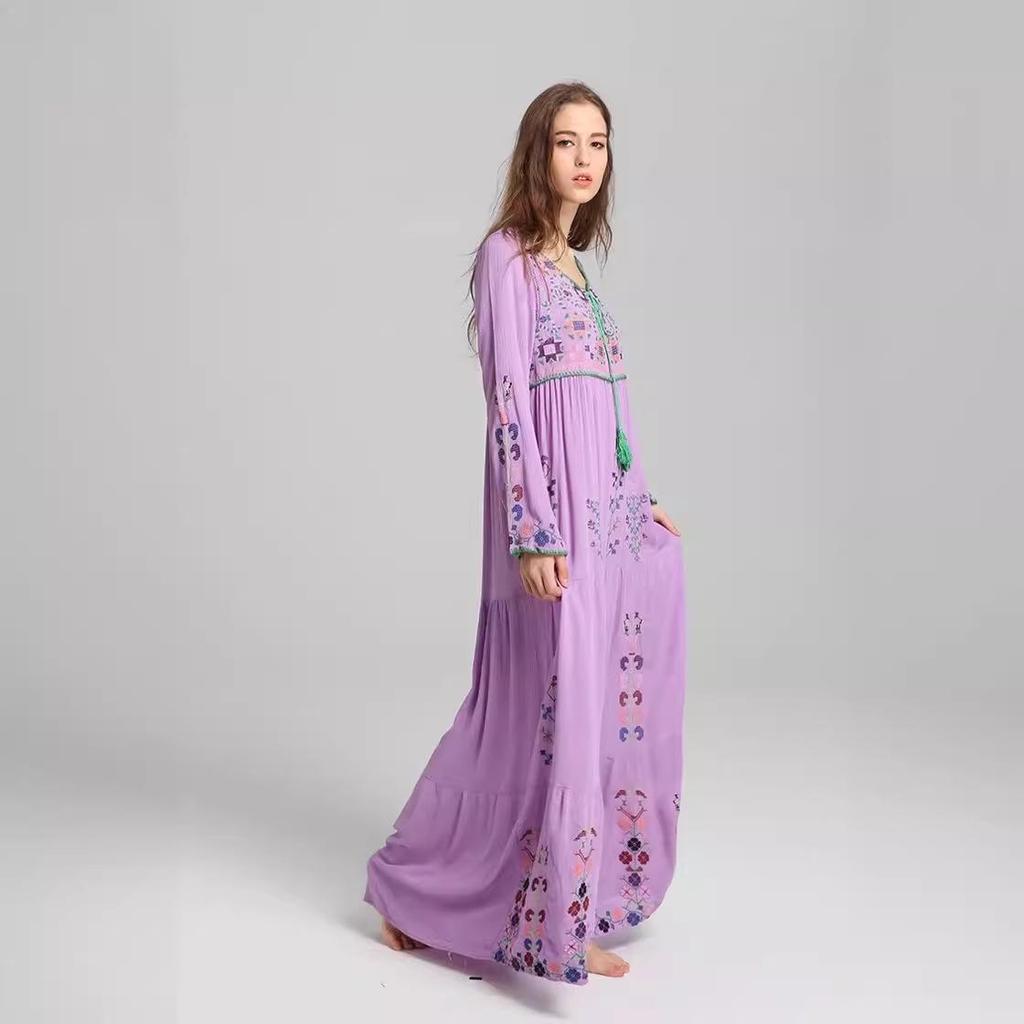 Boho Chic Dlouhé šněrovací šaty s květinovou výšivkou