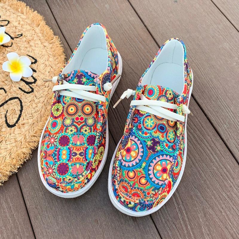 Fashion Canvas Shoes Women's Slip On Fashion Print Canvas Sneakers Low Top Casual Non Slip Lightweight Women Comfy Walking Flat Shoes