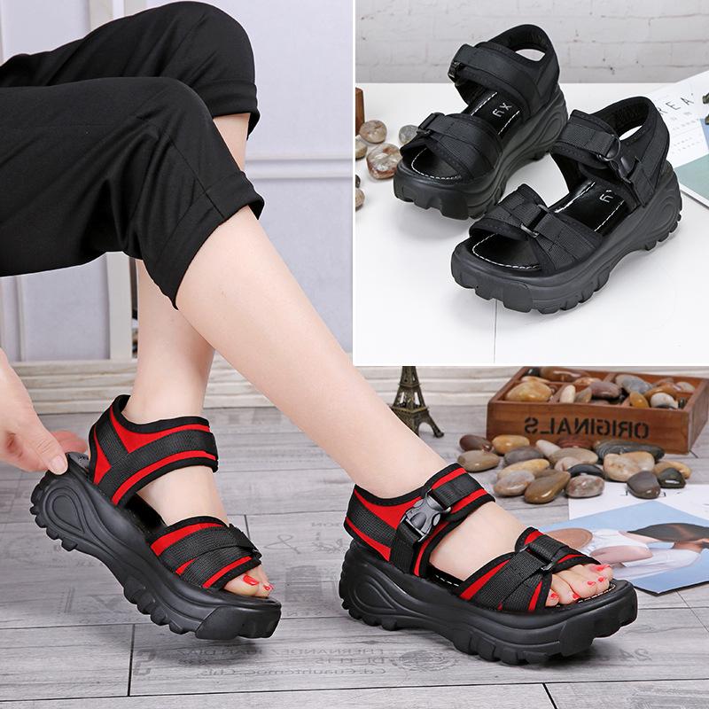 2024 Sommer neue Damen Sandalen Plateau Keilabsatz Klettverschluss Römerschuhe Damen Muffin Studenten Strandschuhe