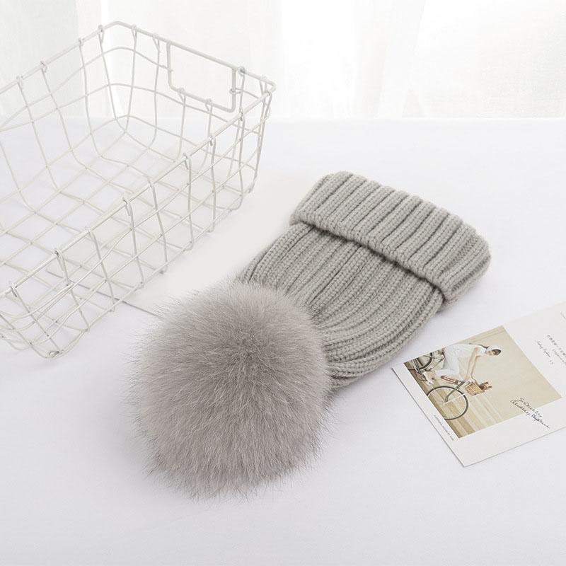 Hot Sale Drop Shipping Hot Sale Winter Warm Thick Fox Fur Pom Pom Fur Ball Beanie Hat