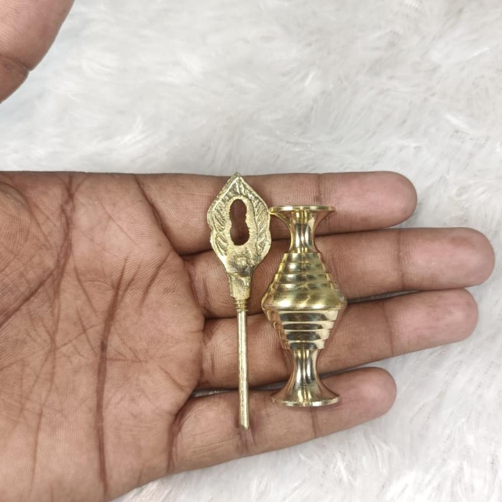 AL ATHMAD Arabian Brass Surmadani - Kohl Container For Storing Surma Powder - Golden Color