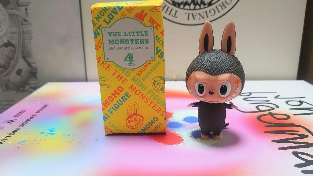 [USED] POPMART×HOW2WORK THE LITTLE MONSTERS Series 4