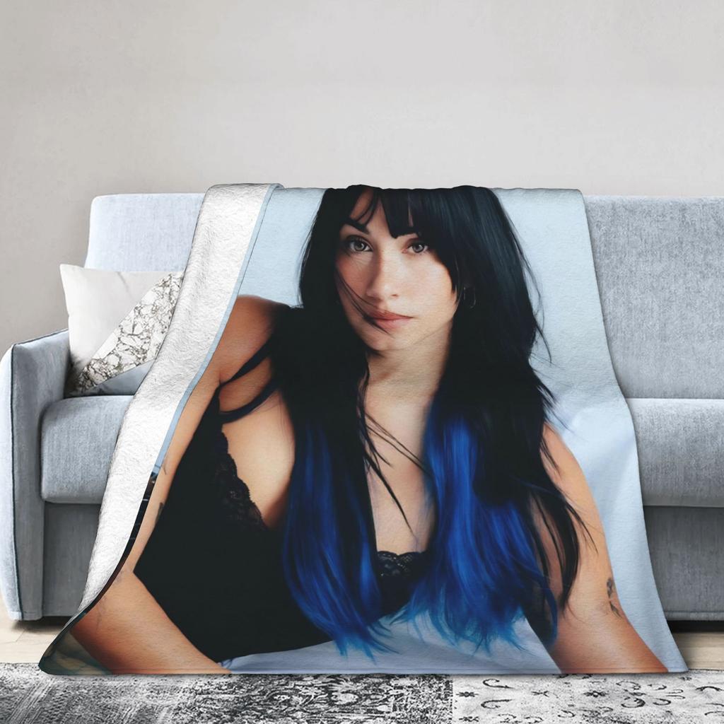 Singer Aitana Cuarto Azul Print Blanket For Men Women Soft Cozy Throw Blankets for Living Room 50x60 Inches Multiple Sizes