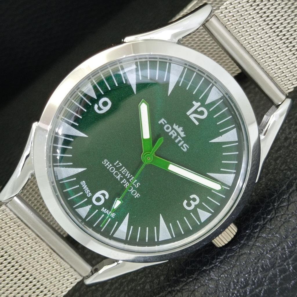 

VINTAGE HAND-WINDING REFURBISHED SWISS MENS GREEN COLOR DIAL WATCH a701004-5 R205a-a701004