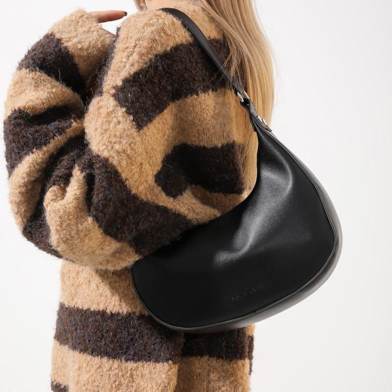 Chic Pu Leather Crescent Shoulder Bag For Women Trendy Street Style Medium Size Handbag