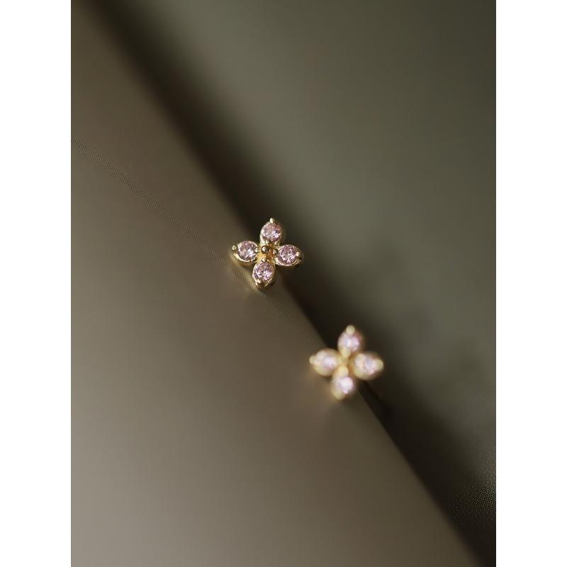 

S925 silver-plated 14K gold stud earrings, light pink cross flower elegant temperament earrings, Japanese and Korean niche single earrings 925 sterling silver