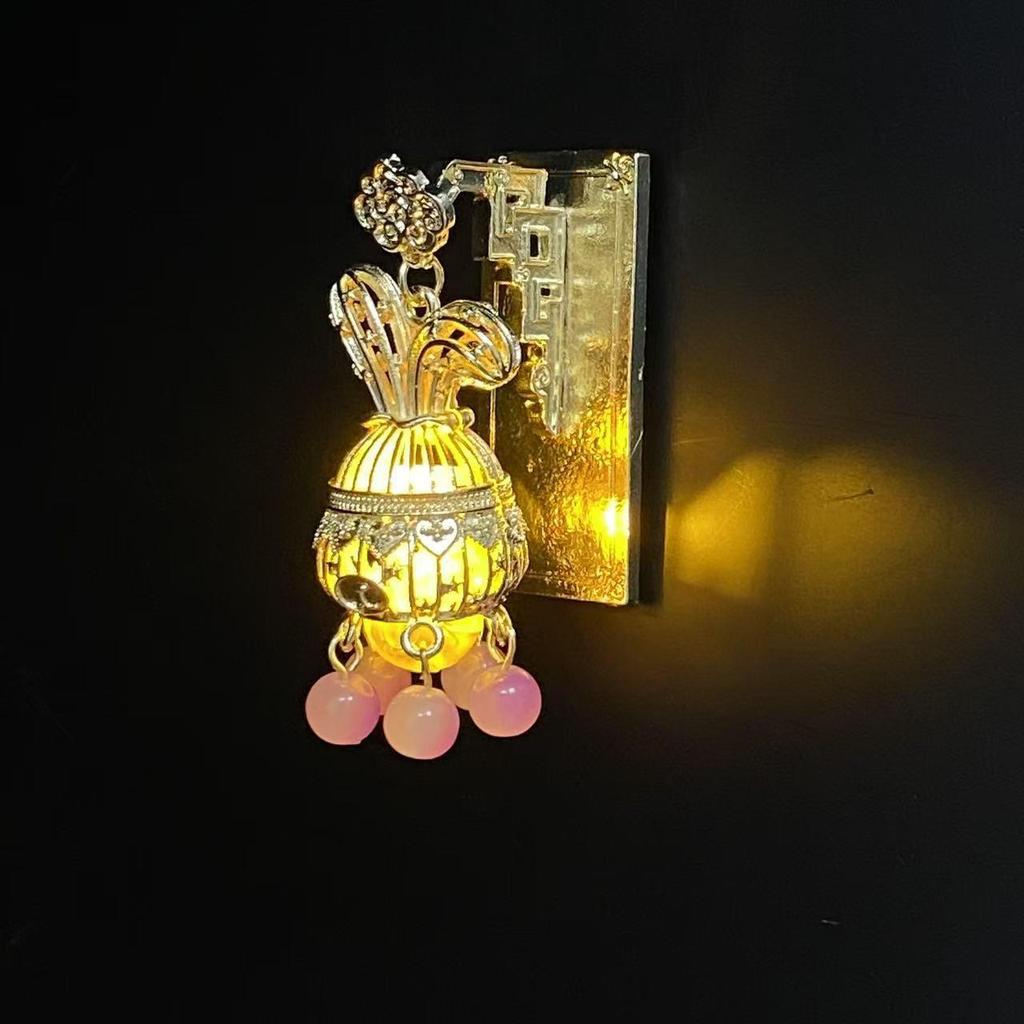Ancient Style Luminous Lantern Refrigerator Magnet with Pavilion Tassel and Pearl Ornament