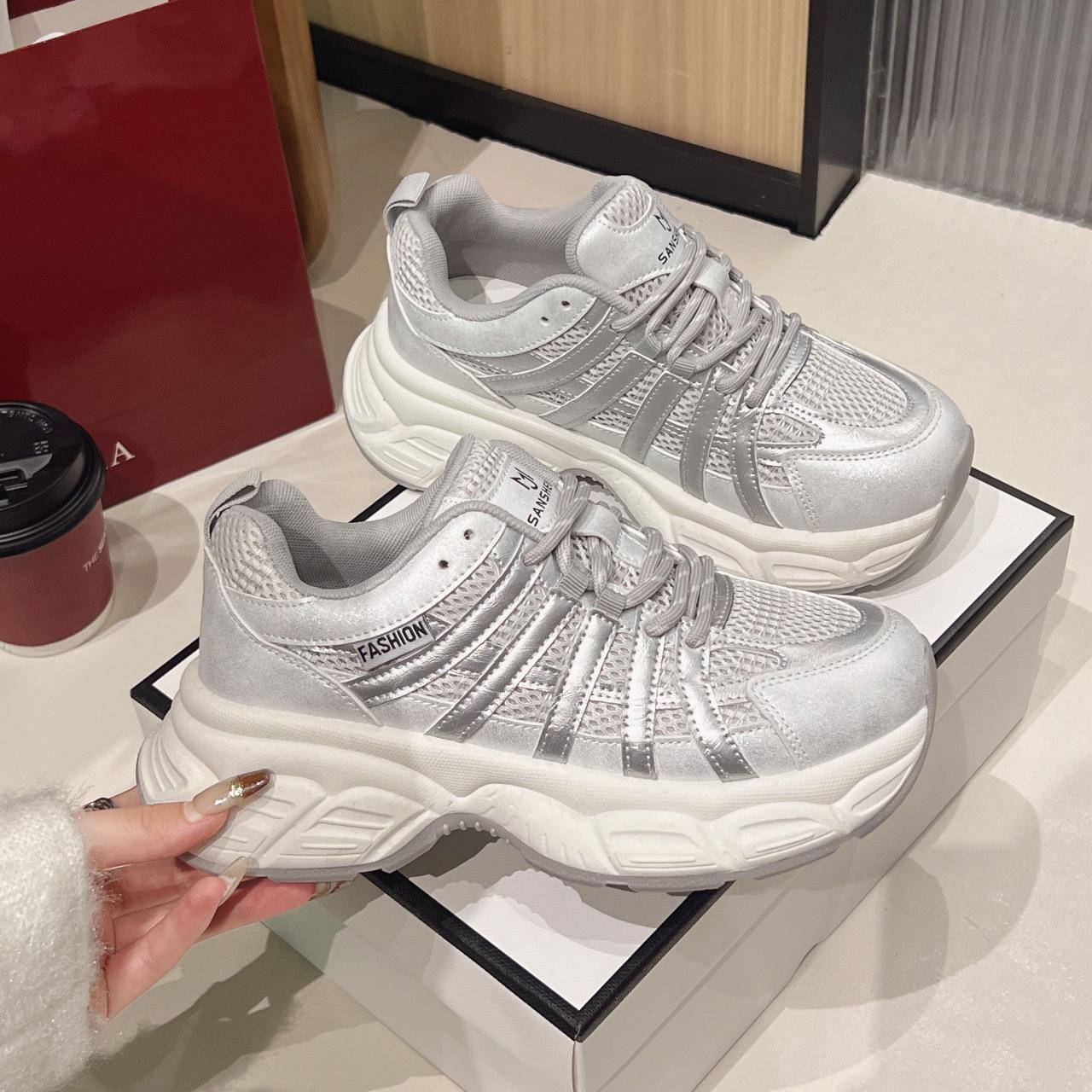 

Женские универсальные весенние кроссовки на толстой подошве, дышащие, легкие и нескользящие, для повседневной носки и занятий спортом 40 серый