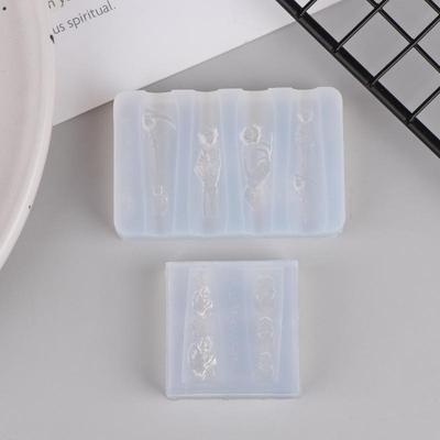 Nail art – Stencil e stampini per unghie