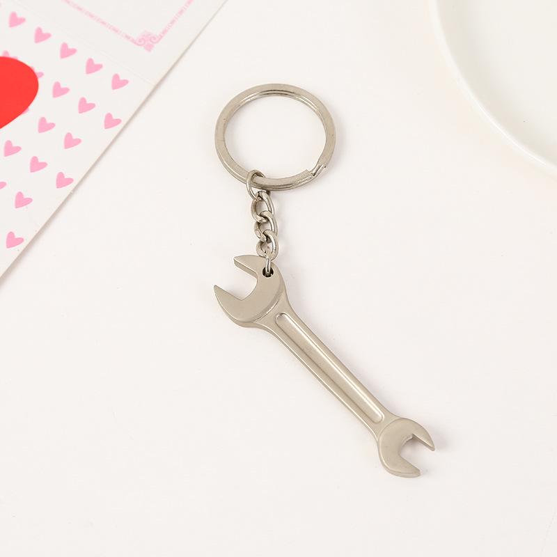 

Популярный металлический брелок-инструмент: Подвеска Гаечный ключ и молоток Подарочный аксессуар