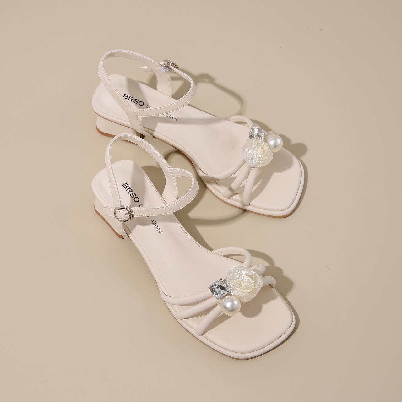 

Silver pearl flower rhinestone word with sandals women s 2025 summer new thick heel French sexy high heels tide 33