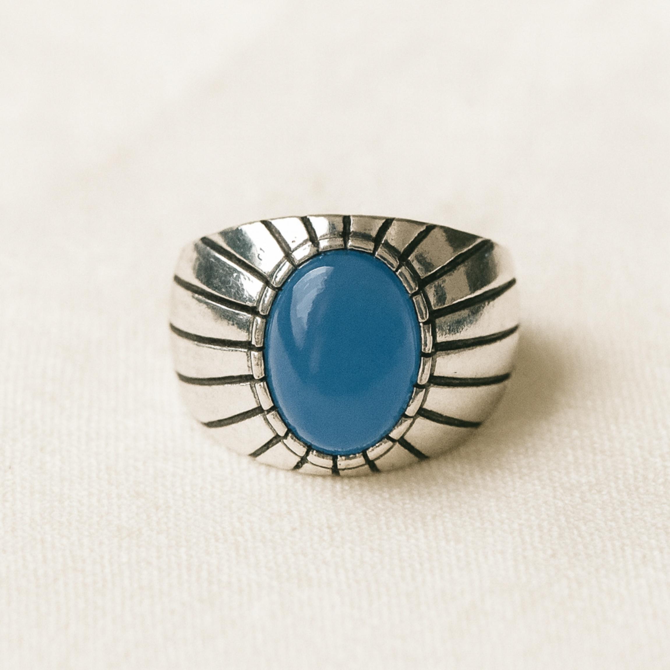 

Перстень-печатка из голубого овального халцедона, серебро 925 пробы, украшения ручной работы в минималистичном бохо-стиле 12 серебряный