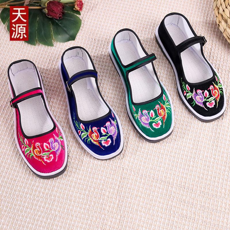Wedding red shoes big red corduroy embroidery handmade online buckle belt women's shoes for relatives and friends to compensate for marriage shoes