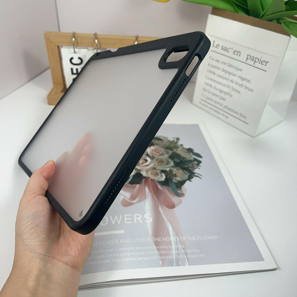 For iPad (2025)/iPad 10.9 (2022) Case Acrylic+PC Matte Tablet Cover with Pencil Holder
