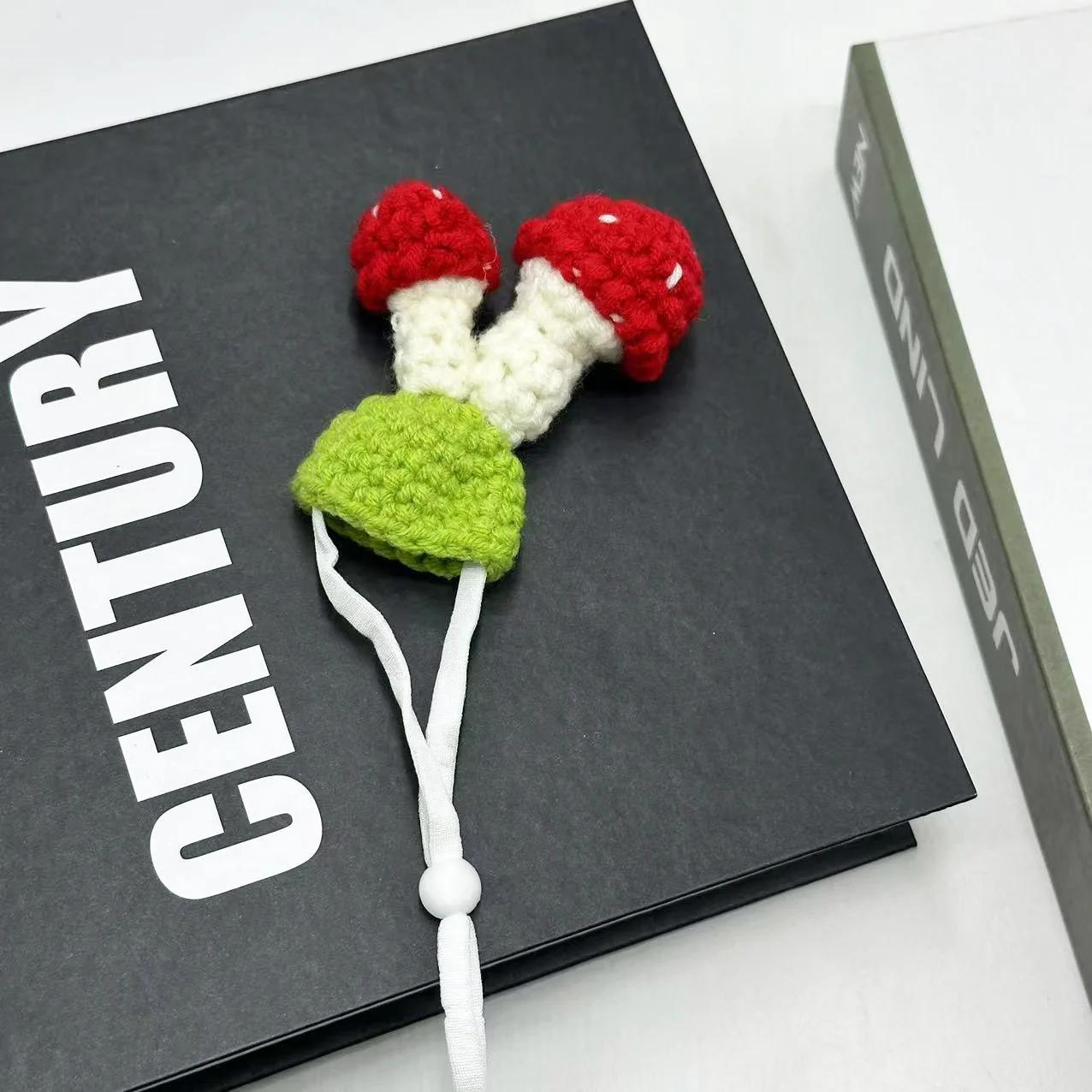 

Portable Cartoon Hamster Hat Soft Handmade Pet Knitted Hat Adjustable Hamster Headwear Photograph