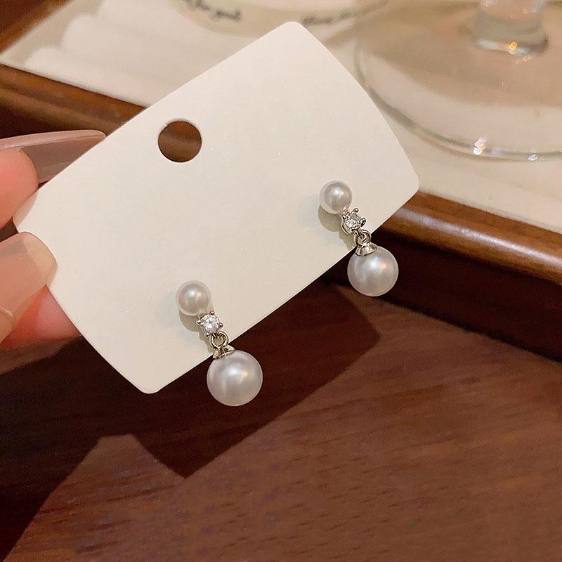 Simple Style Two White Pearl Earings Stud Light Luxury Drop Trend Ball Earrings for Women Party Wedding Romantic Jewelry