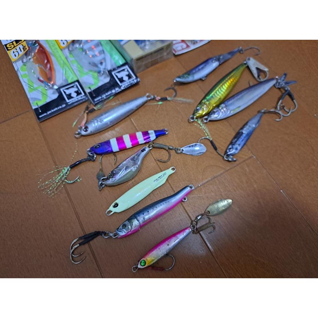 Used Jigs and vibes for light shore jigging