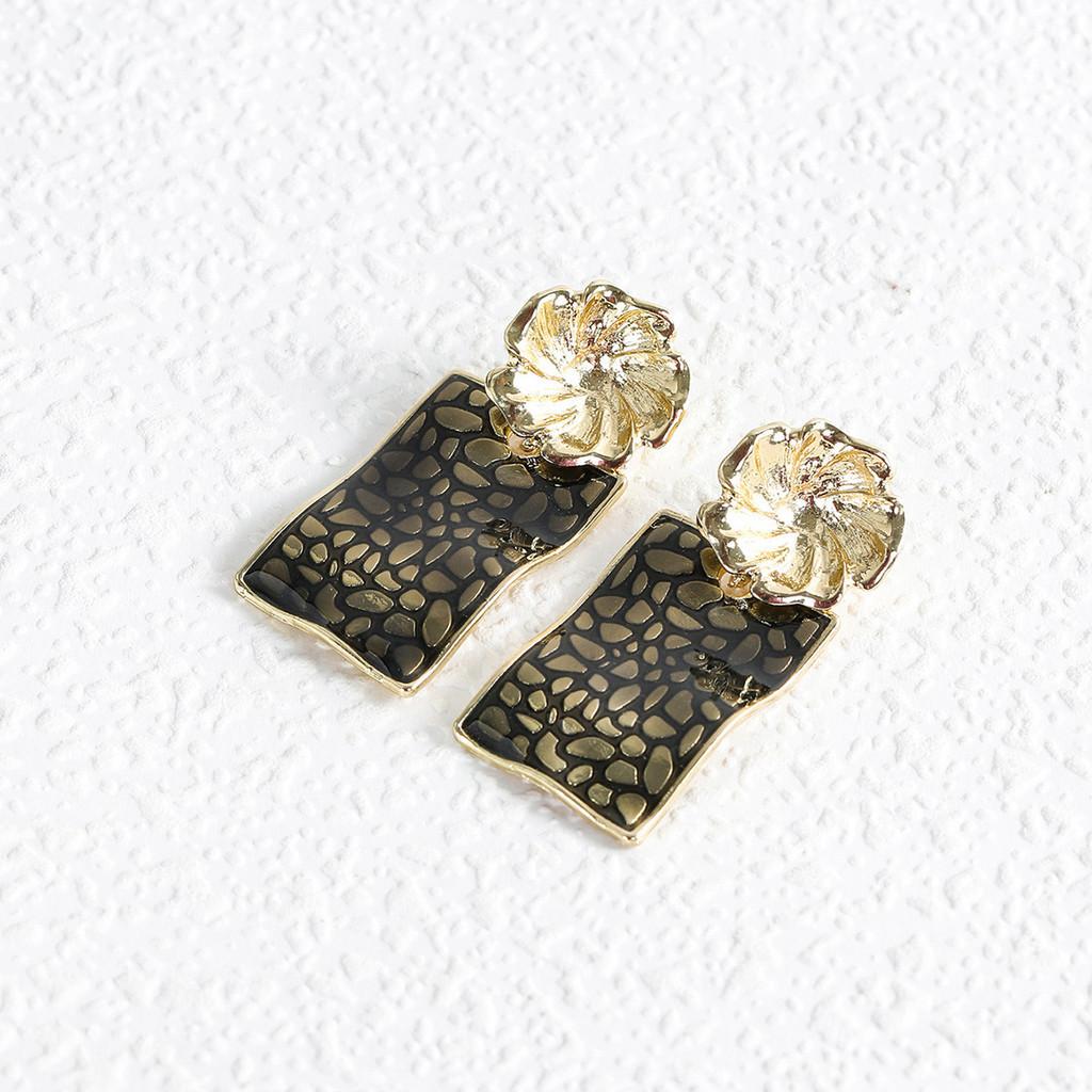 Trendy Geometric Alloy Earrings For Women Perfect For Occasion Any