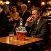 Kreativní karafa na víno Střední prst Whiskey dekanter, 1000ml Skleněný dávkovač pěstí se zátkou, Jedinečná 3D tvarovaná láhev Ruka Likér pro
