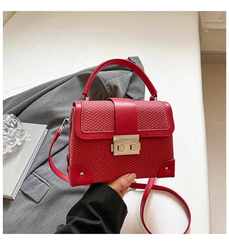 Korean Version Messenger Bag Fashion Handbag 2025 Summer New Niche Personalized Small Square Bag Casual Cute Shoulder Bag