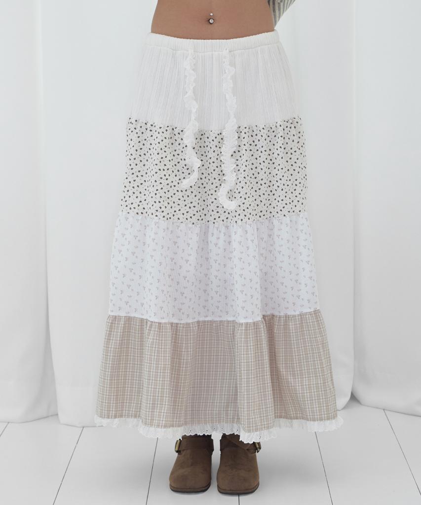 Fancy Club Floral Lace Tiered Long Skirt (Floral) F26Qd161