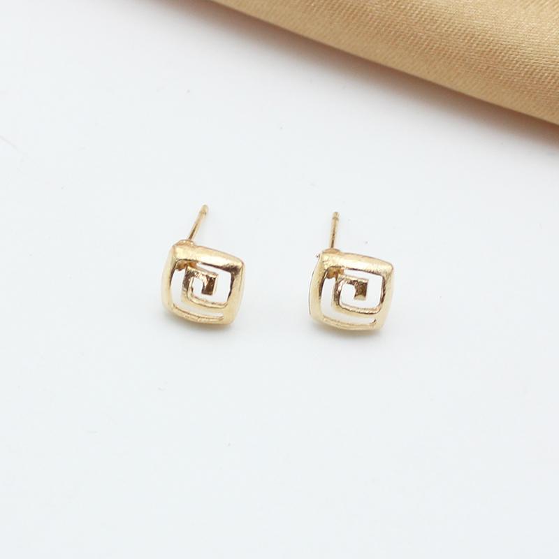 Gold Color Small Square Daisy Sunflower Stud Earring for Women Crystal Brincos Wedding Alloy Ear Zircon Christmas Gift