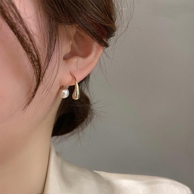 Korean Style Water Drop Pearl Stud Earrings: Fashionable, Simple, and Trendy for Women and Students