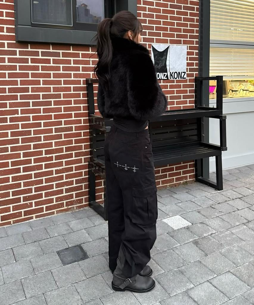 Lougeu Onbon Logo Cargo Pants_Black