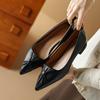 Mode 2025 Neue Vintage Damenpumps mit niedrigem Absatz Retro Echtes Leder Reif Spitzzehen Bürodame Arbeit Frühling Sommer Schuhe Frau