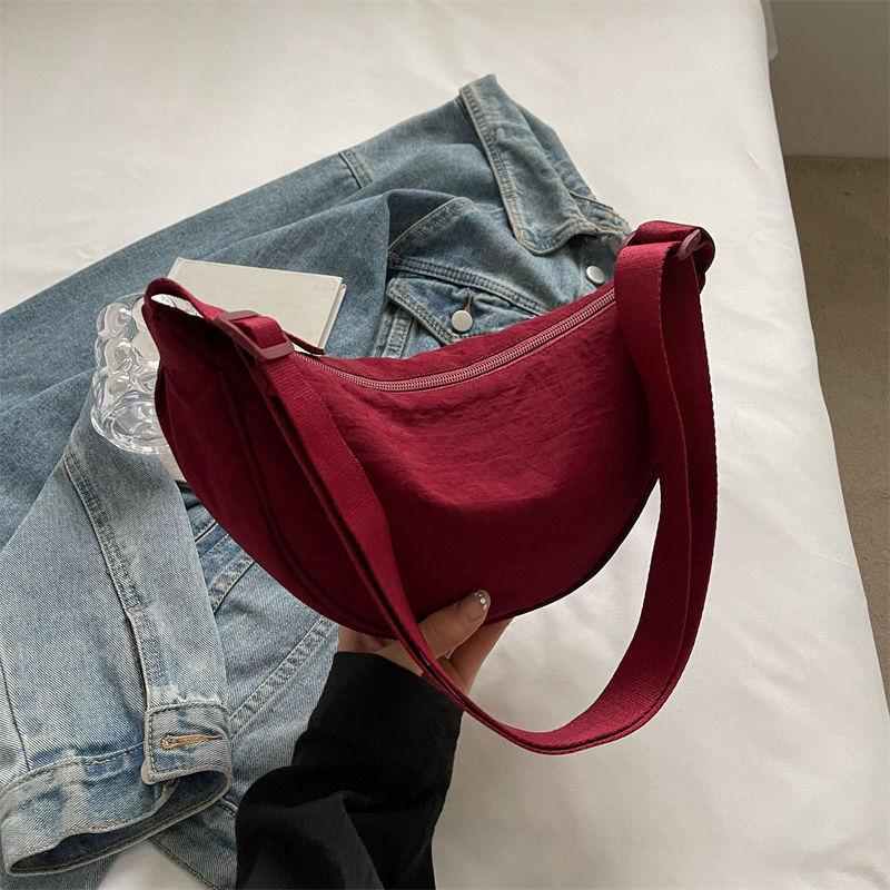 

2025 новая женская сумка-мессенджер Xiaohongshu нейлоновая сумка-пельмень студенческая наплечная сумка тканевая сумка заводская поставка красный