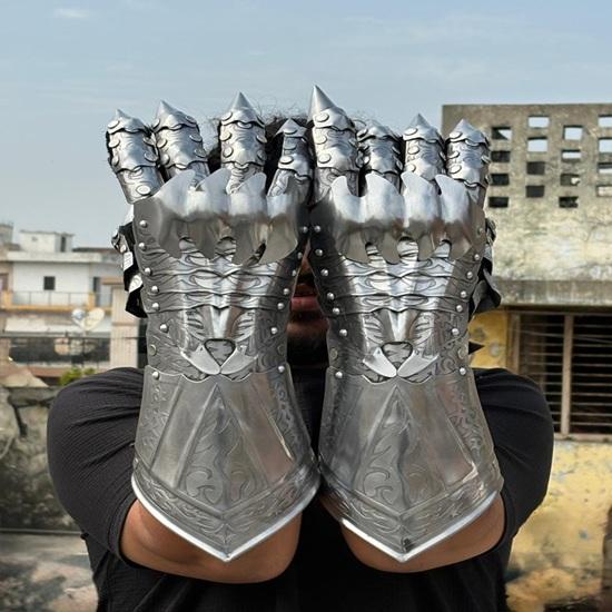 Etched Steel Gauntlet Gloves Gothic Knight Costume, 40.64 Cm Gloves Pair Perfect Halloween Gift
