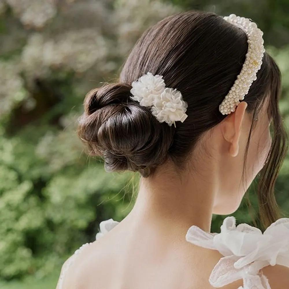 Petal Flower Side Claw Clip JP-25-082CC ivory