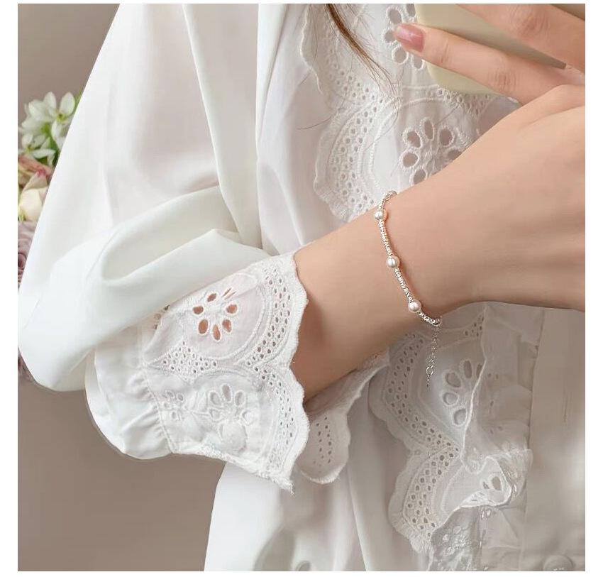 Sterling Silver Pearl Bracelet for Women: Elegant French Retro Design, Minimalist & Versatile.