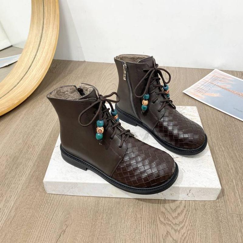 

Детские кожаные ботинки на осень и зиму, однотонные, с задней молнией, корейская версия, новая обувь для детей среднего и старшего возраста, ботинки для девочек для подиума, ботинки для девочек Mart 39 (inner length 24.5cm)