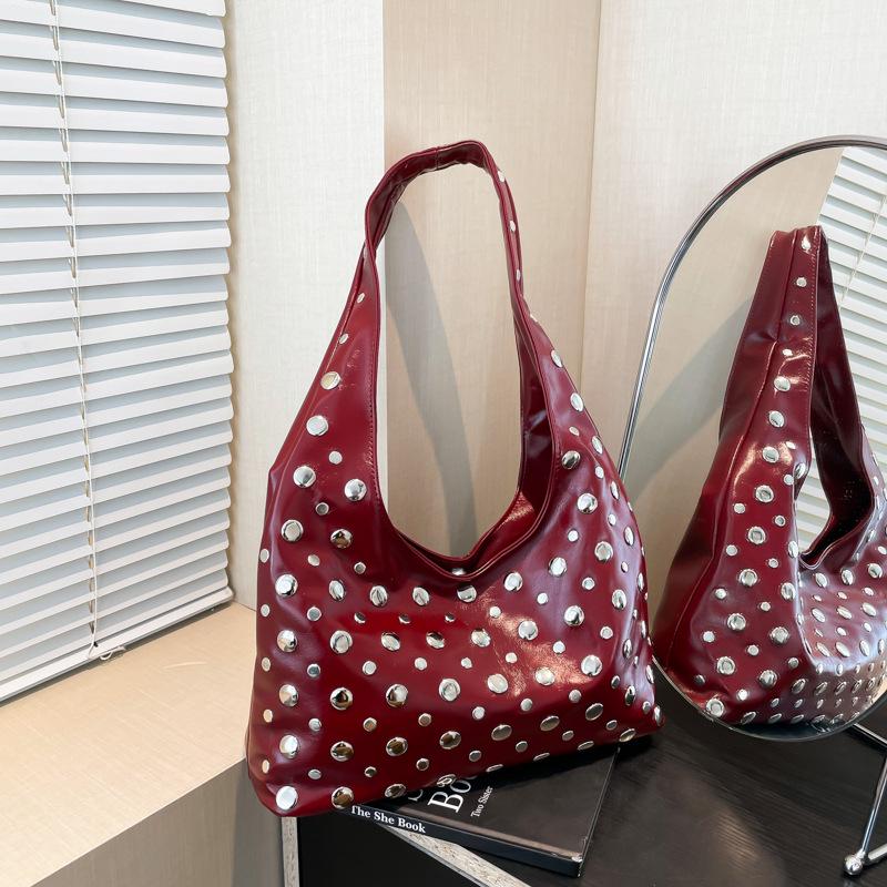 2025 Gothic Rivet Women's Cross-Body Commuter Bag - Large Capacity Bucket Style